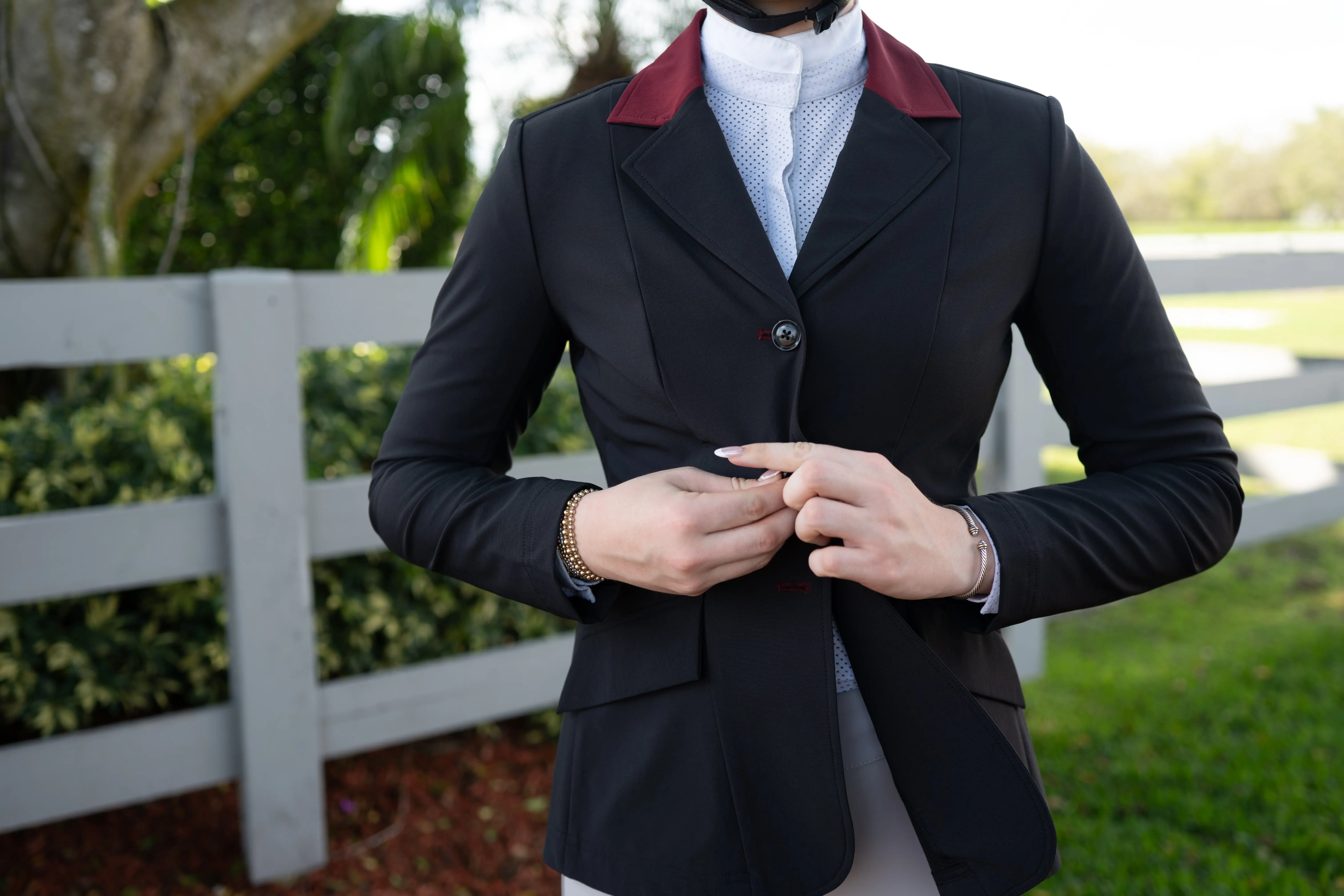 Grand Prix Ladies EQJ Classic 3 Button Show Jacket, Black with Burgundy Collar - Image 4