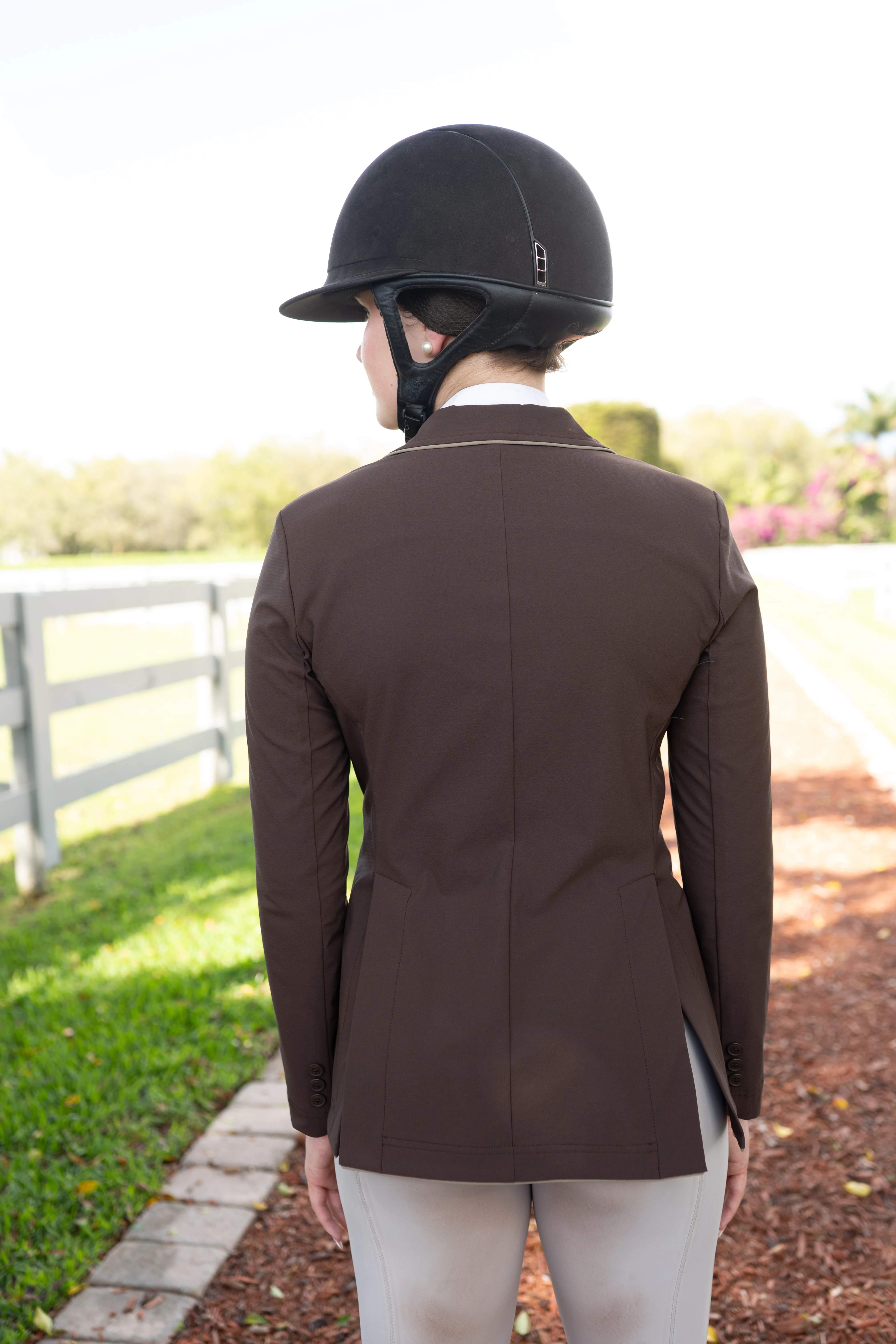 Grand Prix Ladies EQJ 3 Button Show Coat, Chocolate with Tan Piping - Image 7