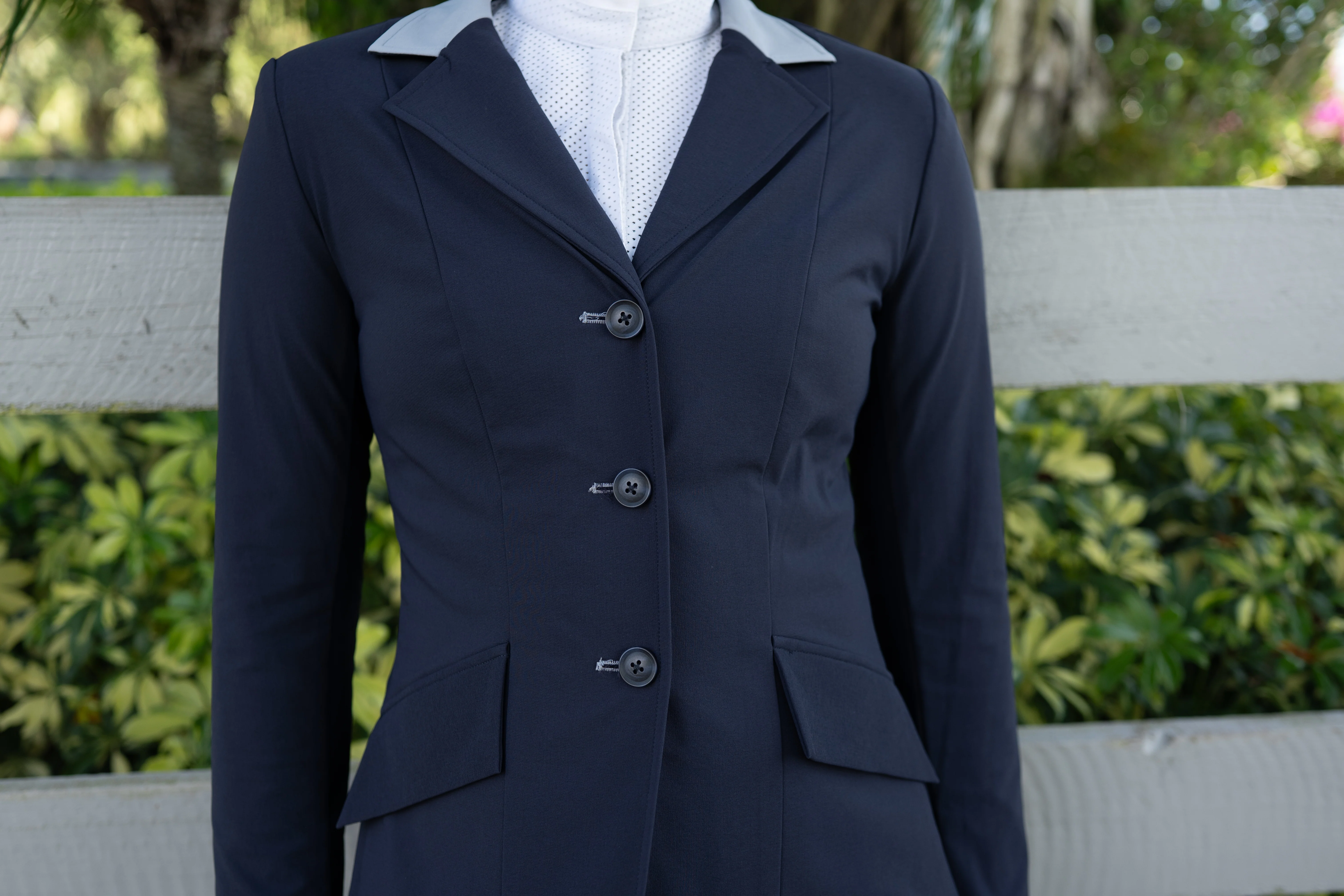 Grand Prix Ladies EQJ 3 Button Show Coat, Navy with Cadet Blue Collar - Image 4