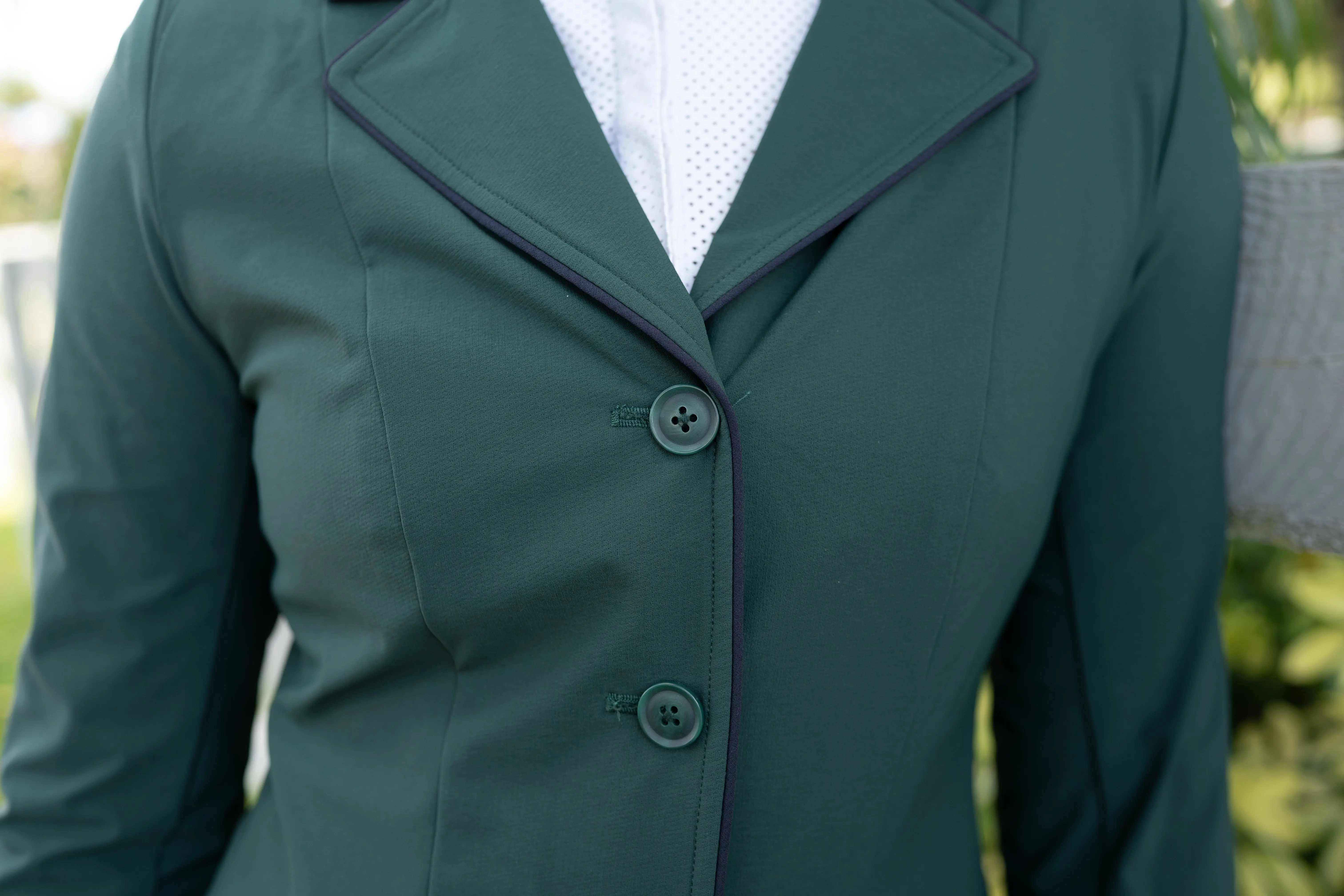 Grand Prix Ladies EQJ Classic 3 Button Show Jacket, New Green with Navy Piping - Image 3