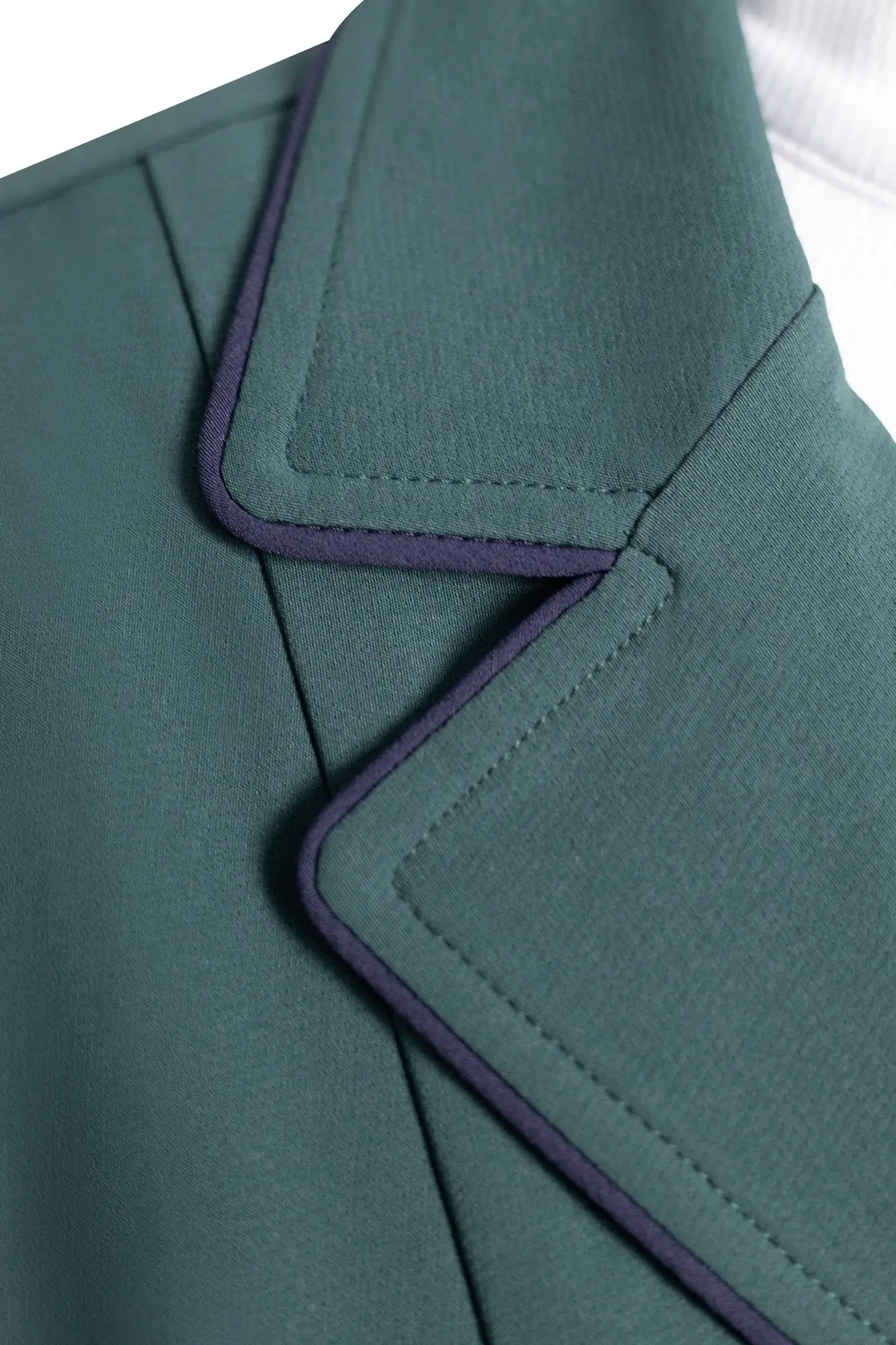 Grand Prix Ladies EQJ Classic 3 Button Show Jacket, New Green with Navy Piping - Image 5